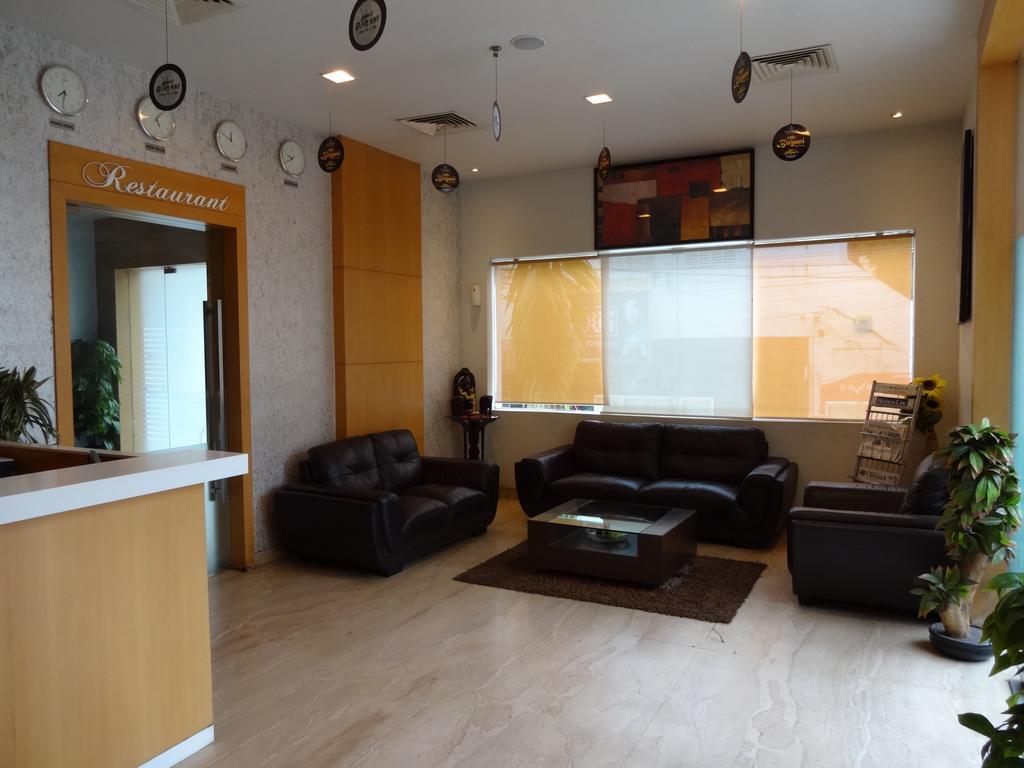 Continental Park Hotell Vijayawāda Eksteriør bilde